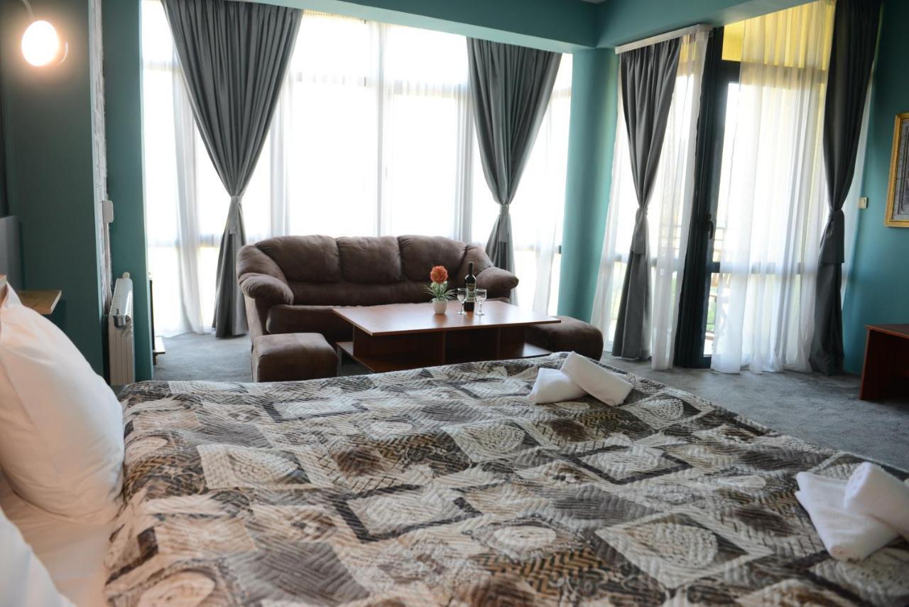 Family Hotel Γκότσε Ντέλτσεφ Εξωτερικό φωτογραφία